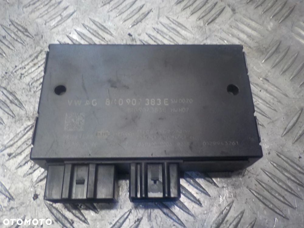 AUDI A4 B8 MODUŁ HAKA 8K0907383E