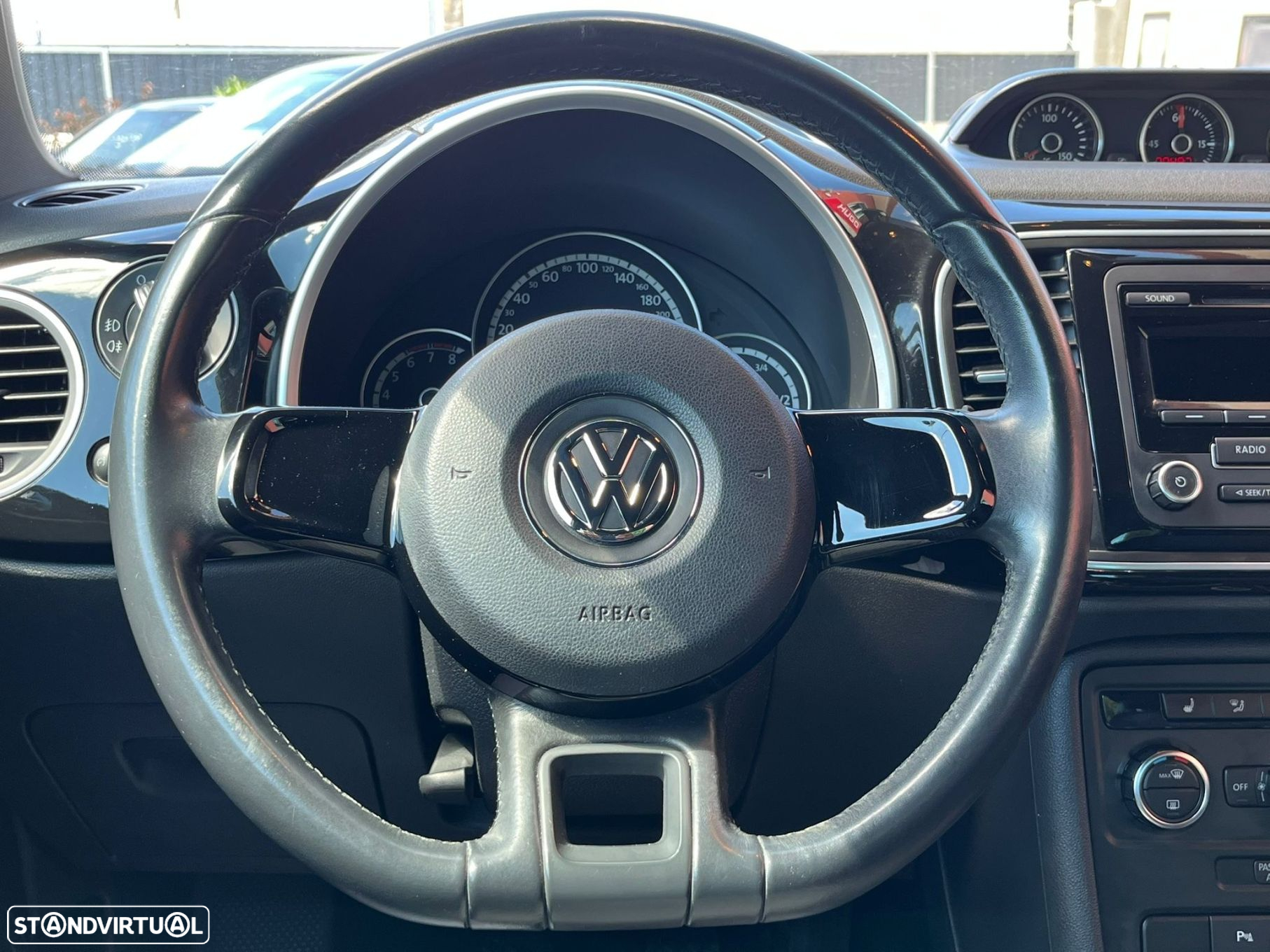 VW New Beetle - 14