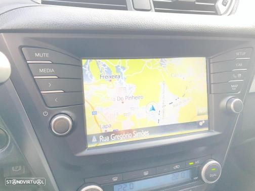 Toyota Avensis Touring Sports 1.6 D-4D Luxury+GPS - 23