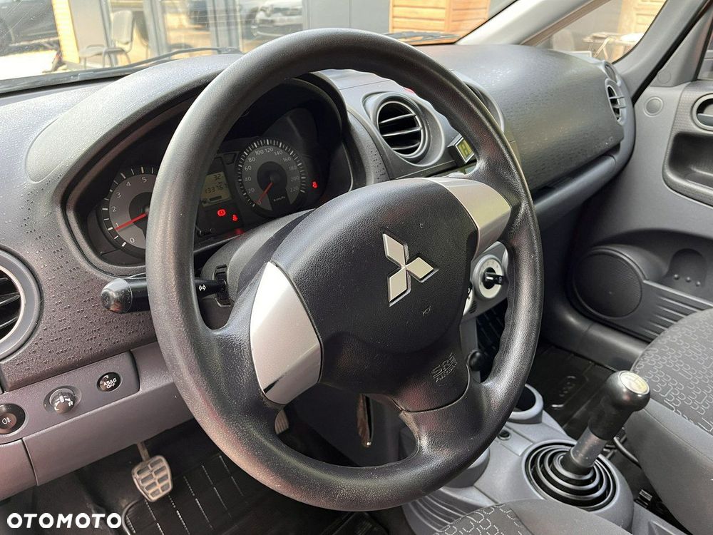 Mitsubishi Colt - 13