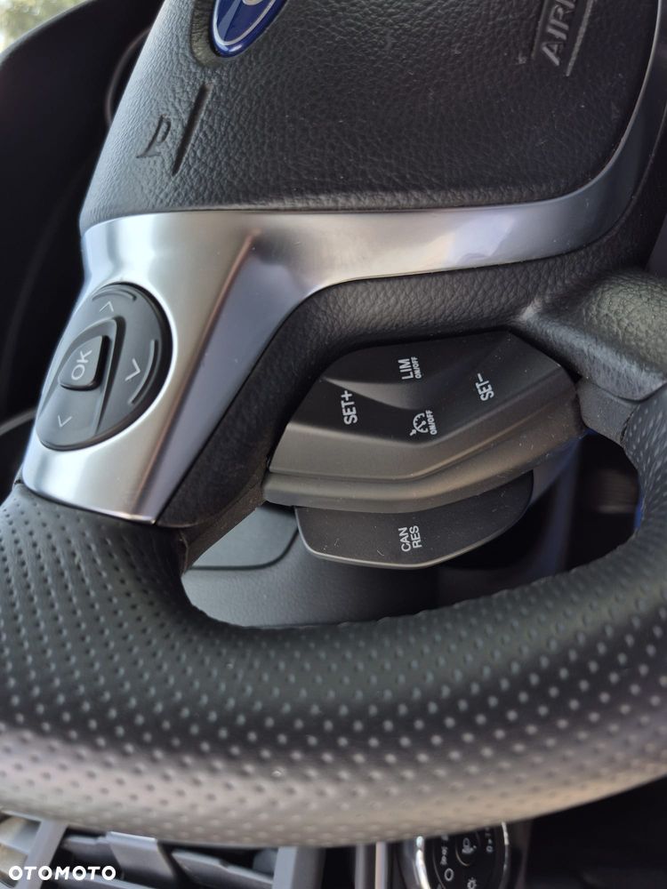Ford Focus 1.0 EcoBoost Trend - 22