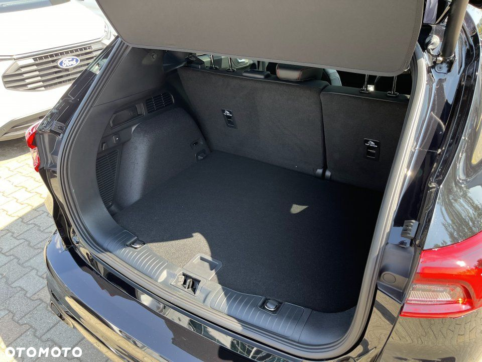 Ford Kuga - 17