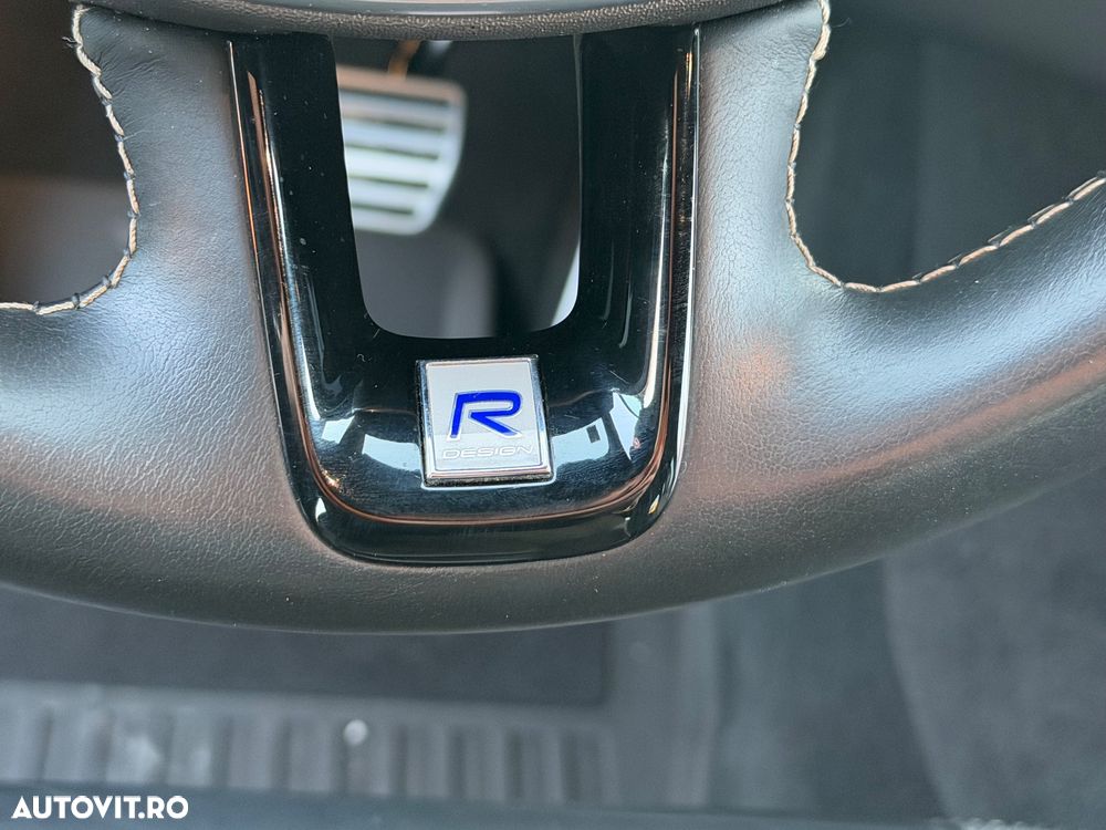 Volvo XC 60 B5 MHEV AWD R-Design - 15