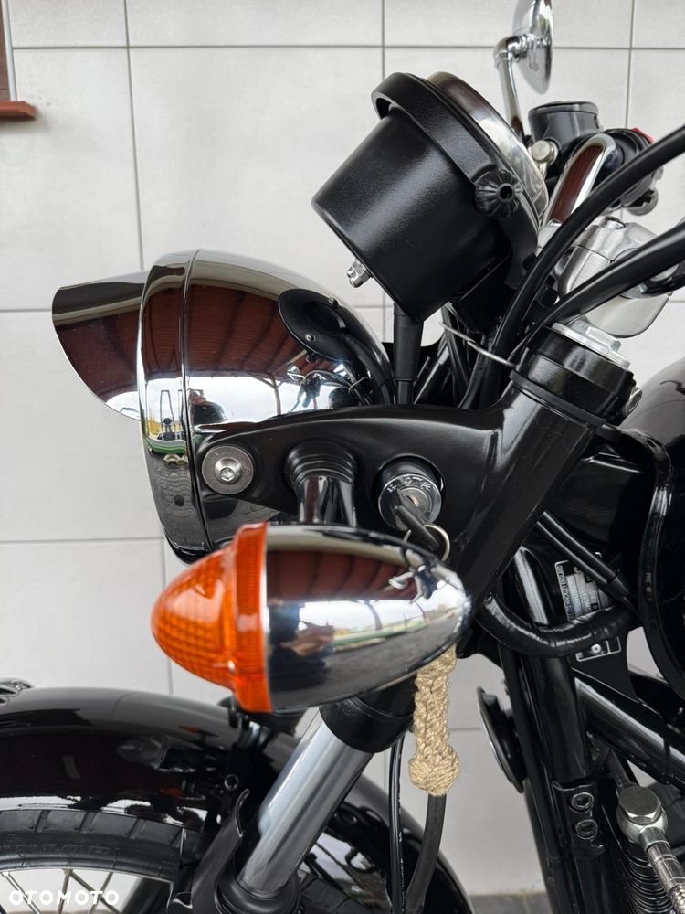 Triumph Bonneville - 26