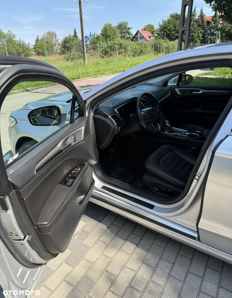 Ford Fusion - 9