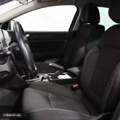 Renault Mégane Sport Tourer ENERGY dCi 110 GT LINE - 6