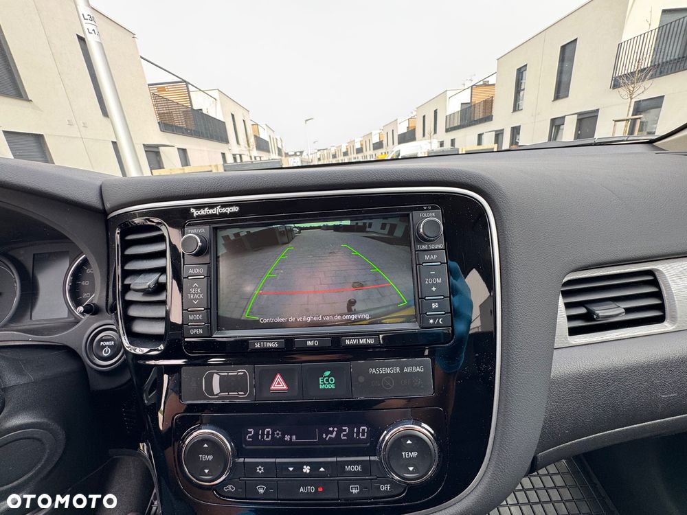 Mitsubishi Outlander 2.0 4WD Plus - 10