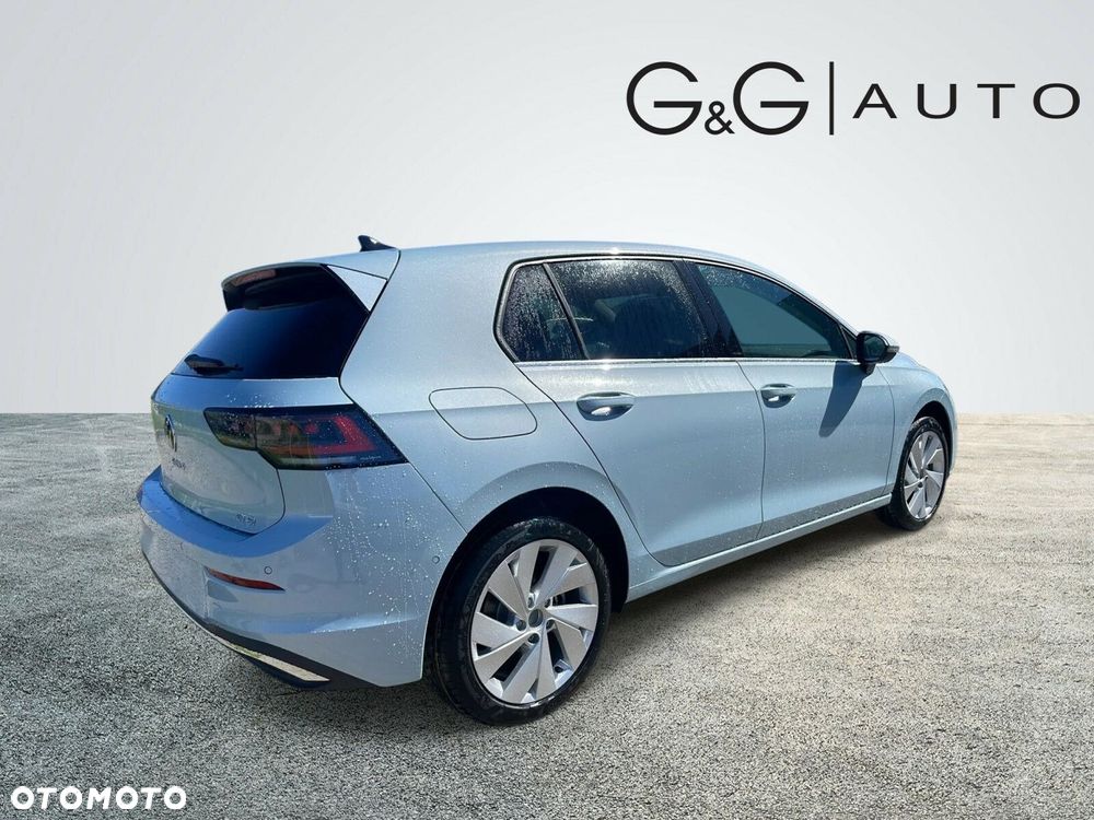 Volkswagen Golf - 6