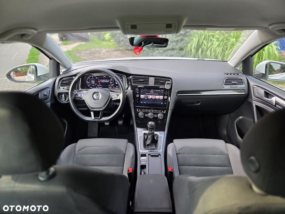 Volkswagen Golf 2.0 TDI Sound - 10