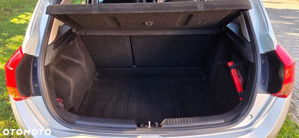 Kia Ceed - 12