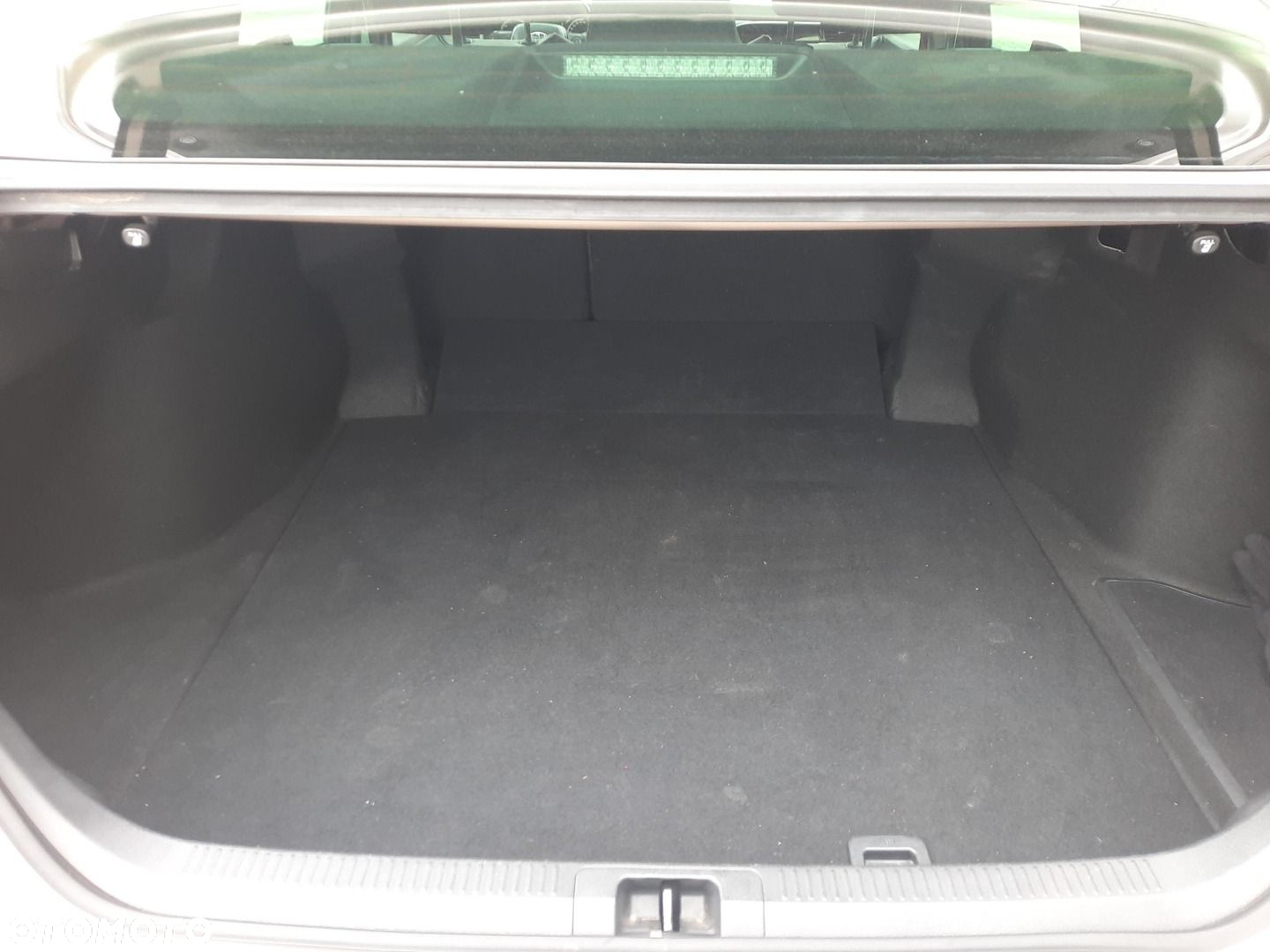 Toyota Camry - 20