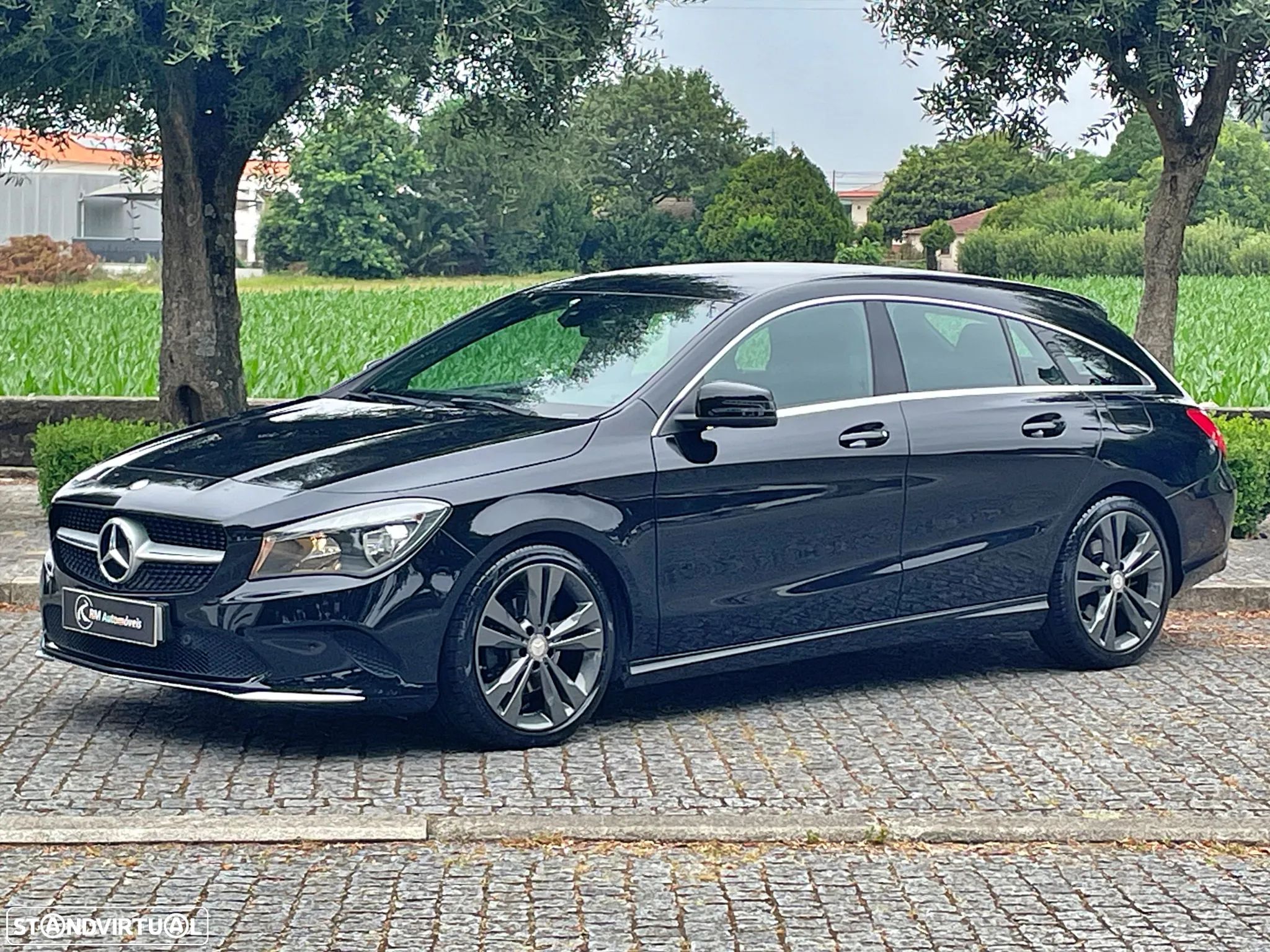 Mercedes-Benz CLA 180 d Shooting Brake Urban Aut. - 1