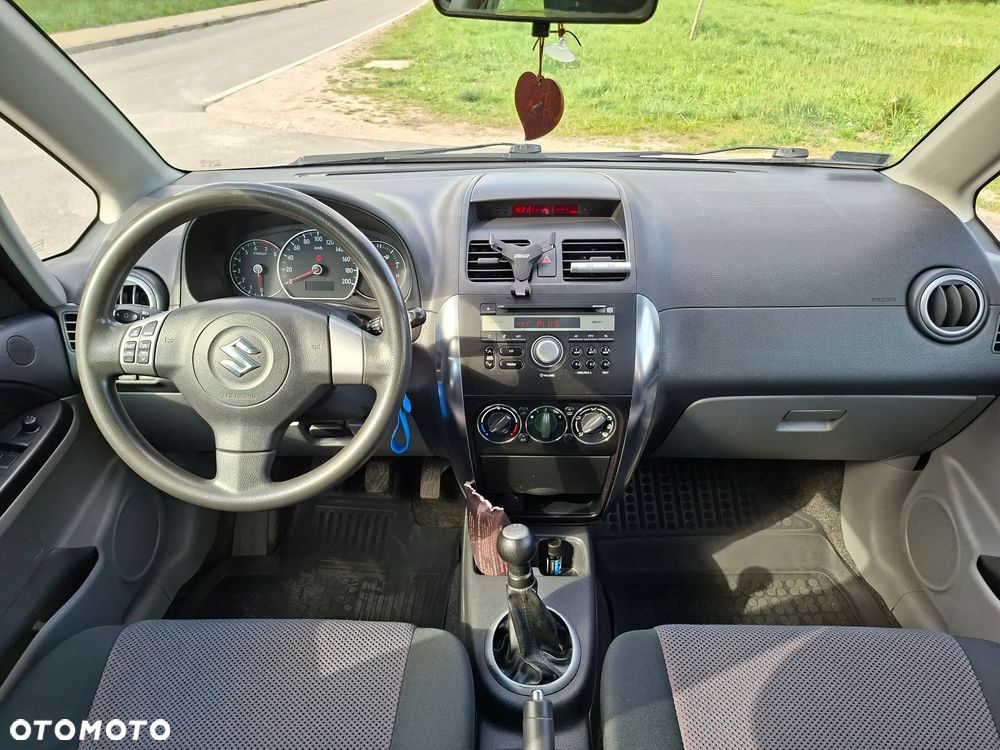 Suzuki SX4 - 16