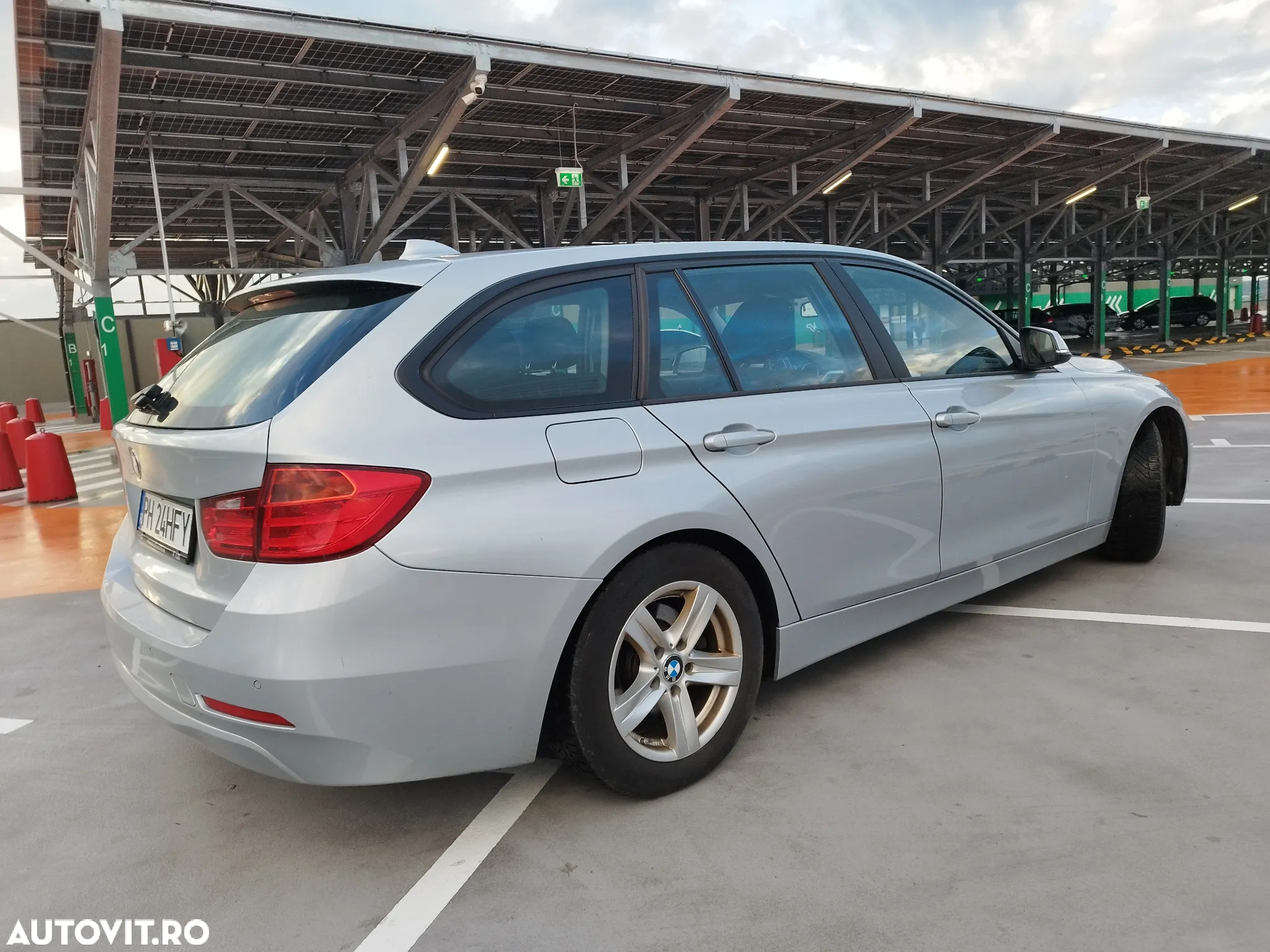 BMW Seria 3 320d Touring Aut. Efficient Dynamics Edition Blue Perf. Sport Line - 8