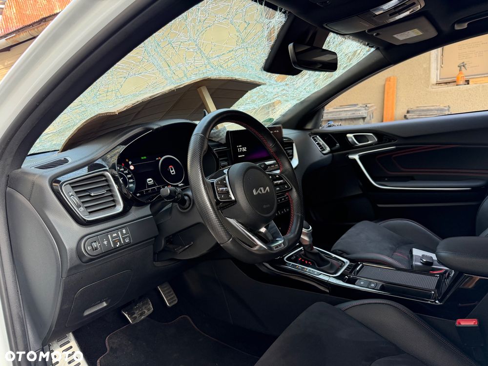 Kia ProCeed 1.6 T-GDI DCT7 OPF GT - 24