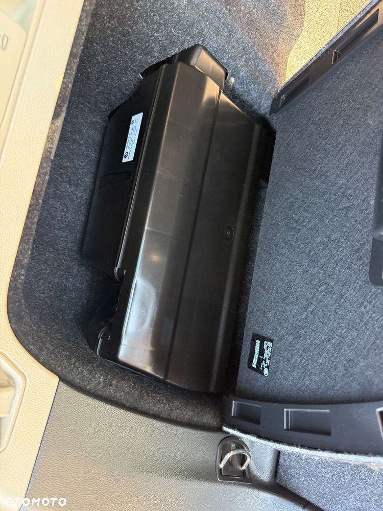 Skoda Superb 2.0 TDI Style DSG - 29