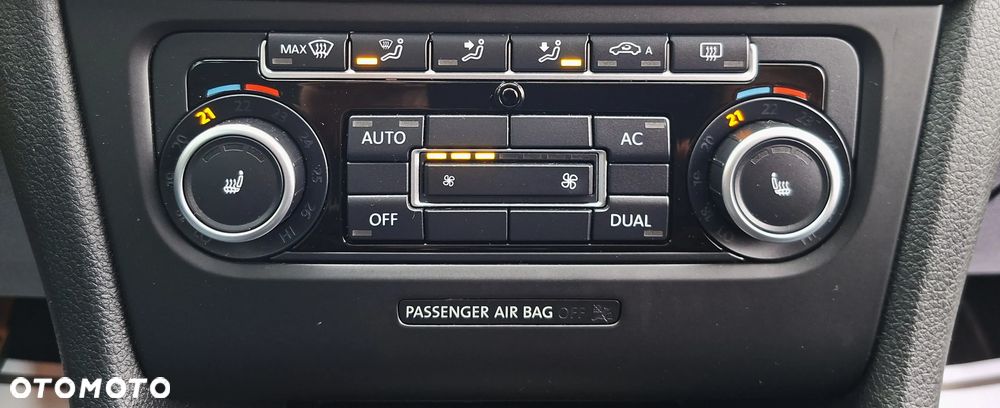 Volkswagen Golf 1.6 TDI DPF Style - 30