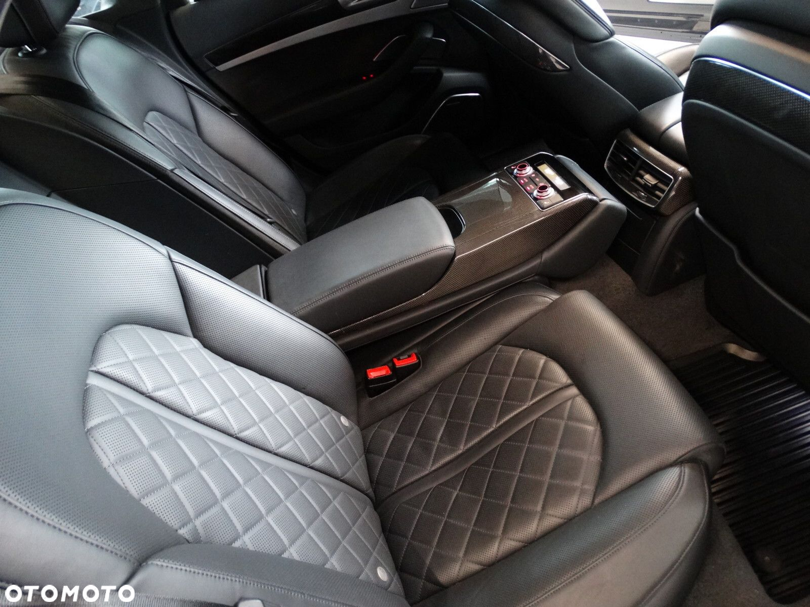 Audi S8 - 18