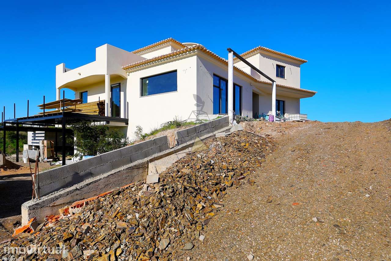Villa Exclusiva com Vista Panorâmica para o Campo e o Mar – Vila Nova - Grande imagem: 5/34
