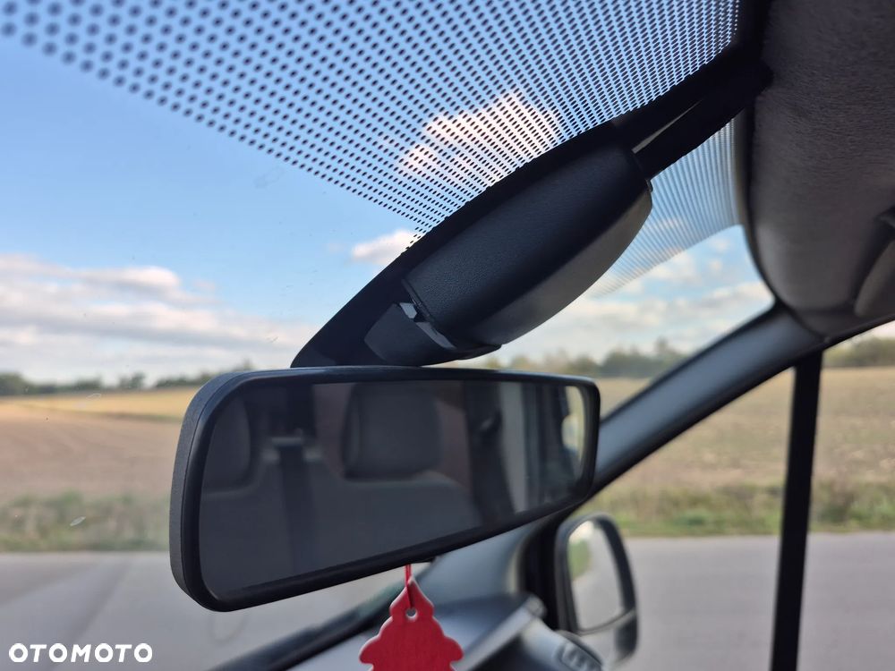 Opel Vivaro - 16