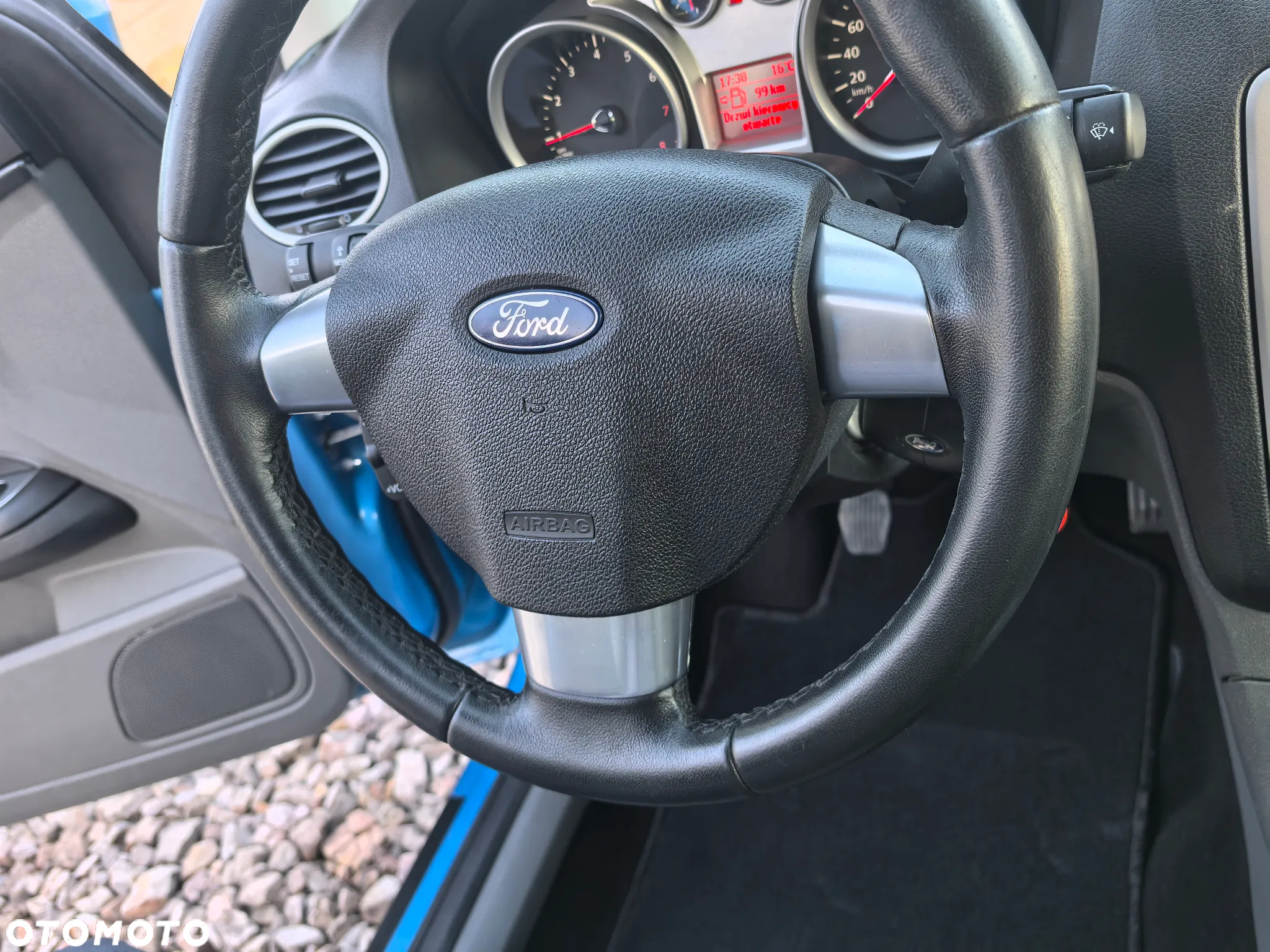 Ford Focus 1.6 16V Style+ - 31