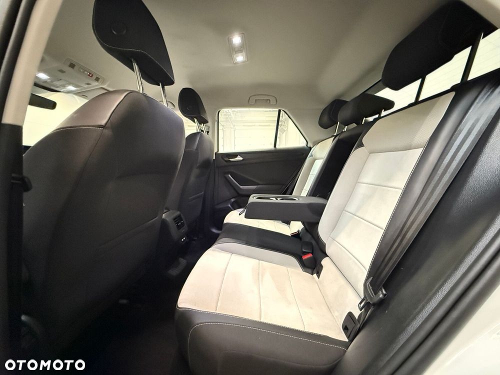 Volkswagen T-Roc 1.5 TSI Style - 25