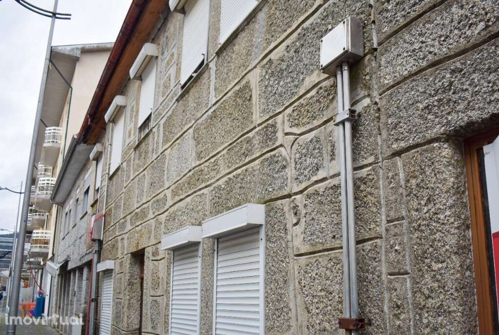 Moradia p/ restauro - Vieira do Minho - Grande imagem: 5/7