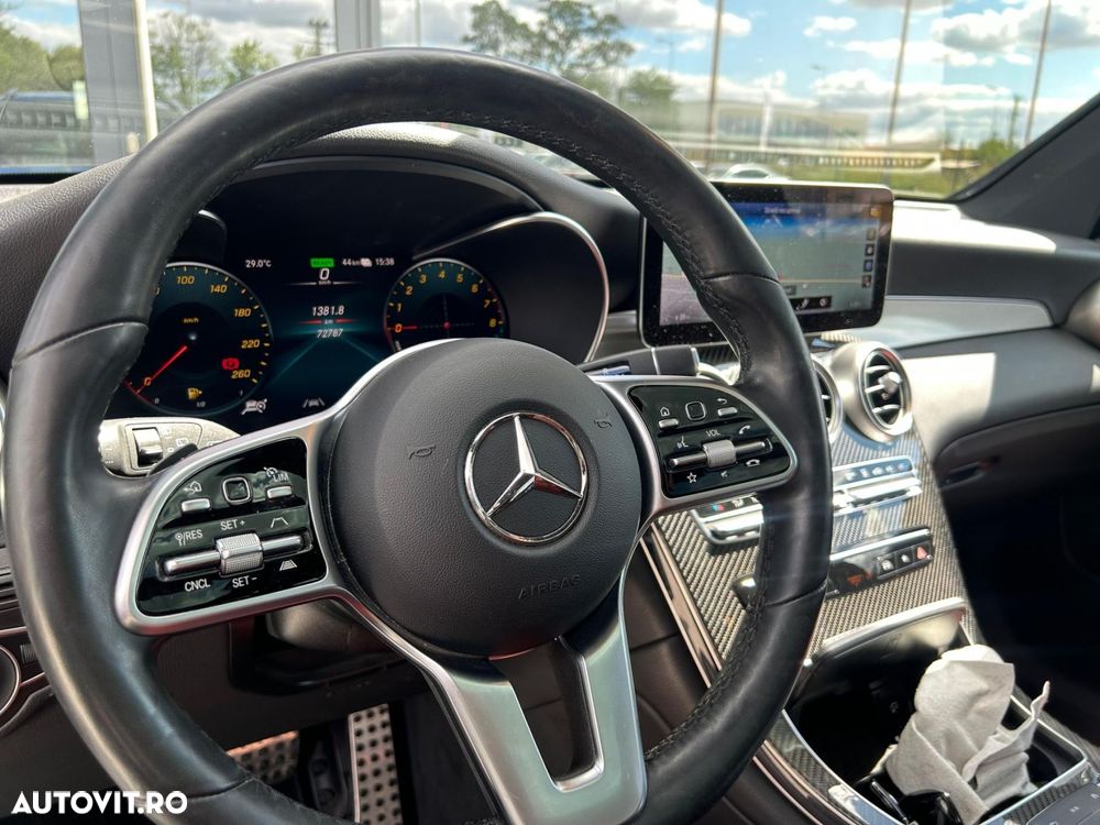 Mercedes-Benz GLC 300 e 4MATIC - 23