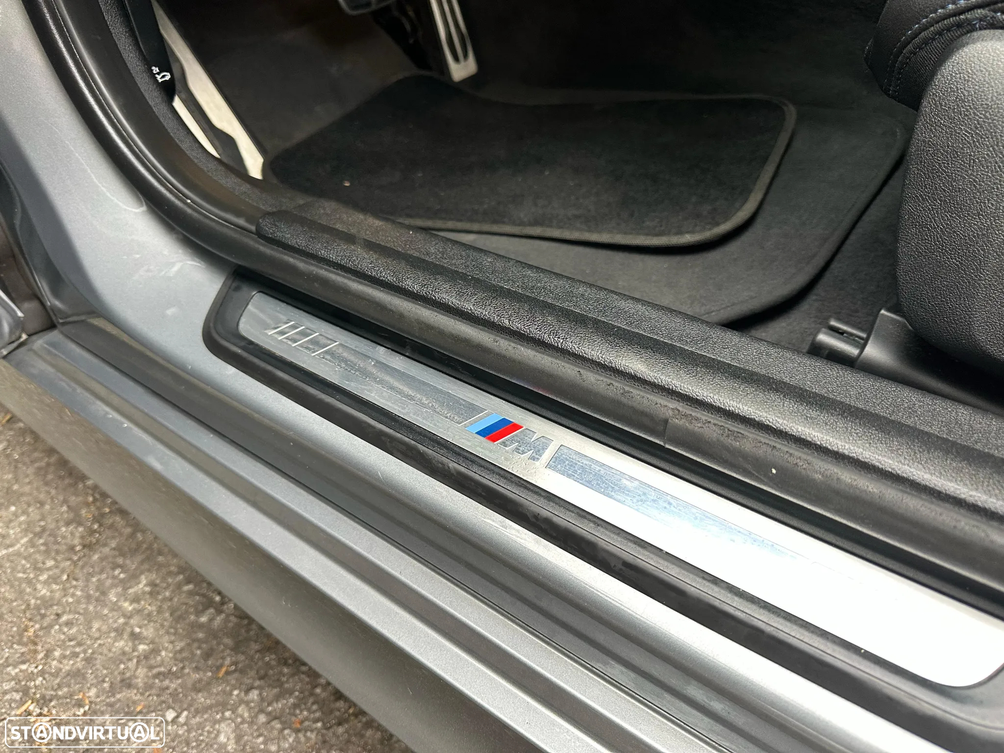 BMW 330 e Touring Pack Desportivo M Auto - 23