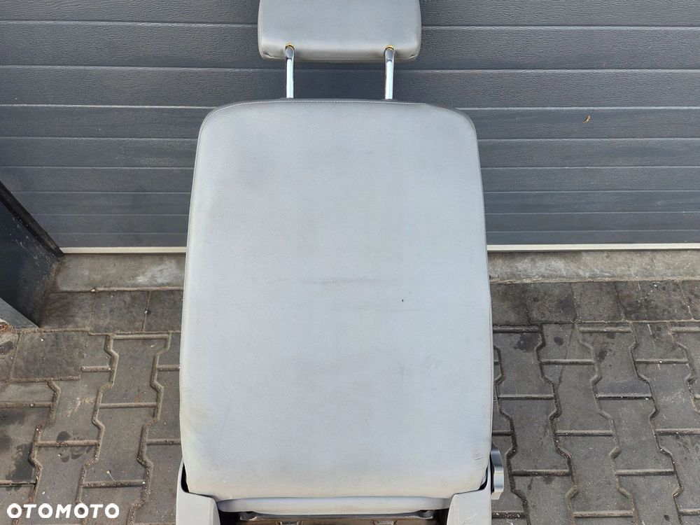 VW T5 T6 fotel kierowcy przód grzany INKA - 7