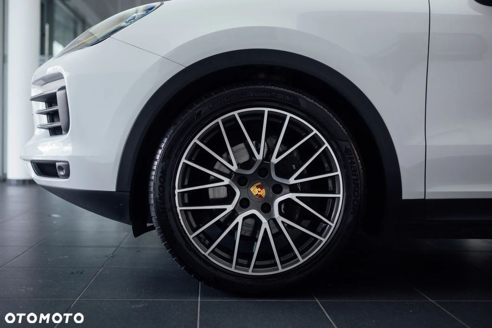 Porsche Cayenne Standard - 23