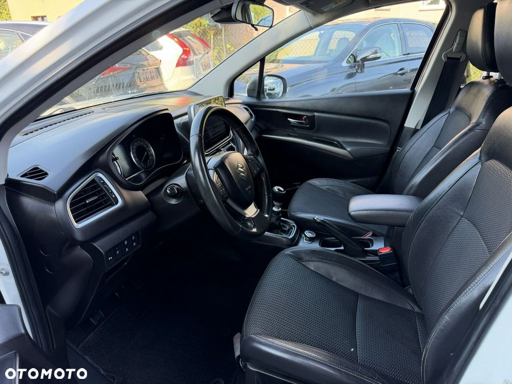 Suzuki S-Cross - 11
