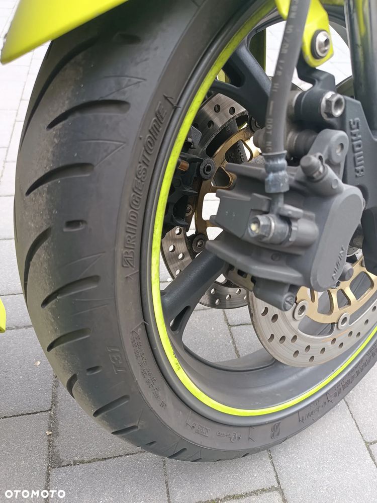 Honda Hornet - 22