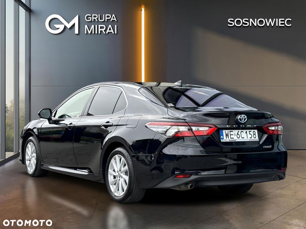 Toyota Camry 2.5 Hybrid Comfort CVT - 3