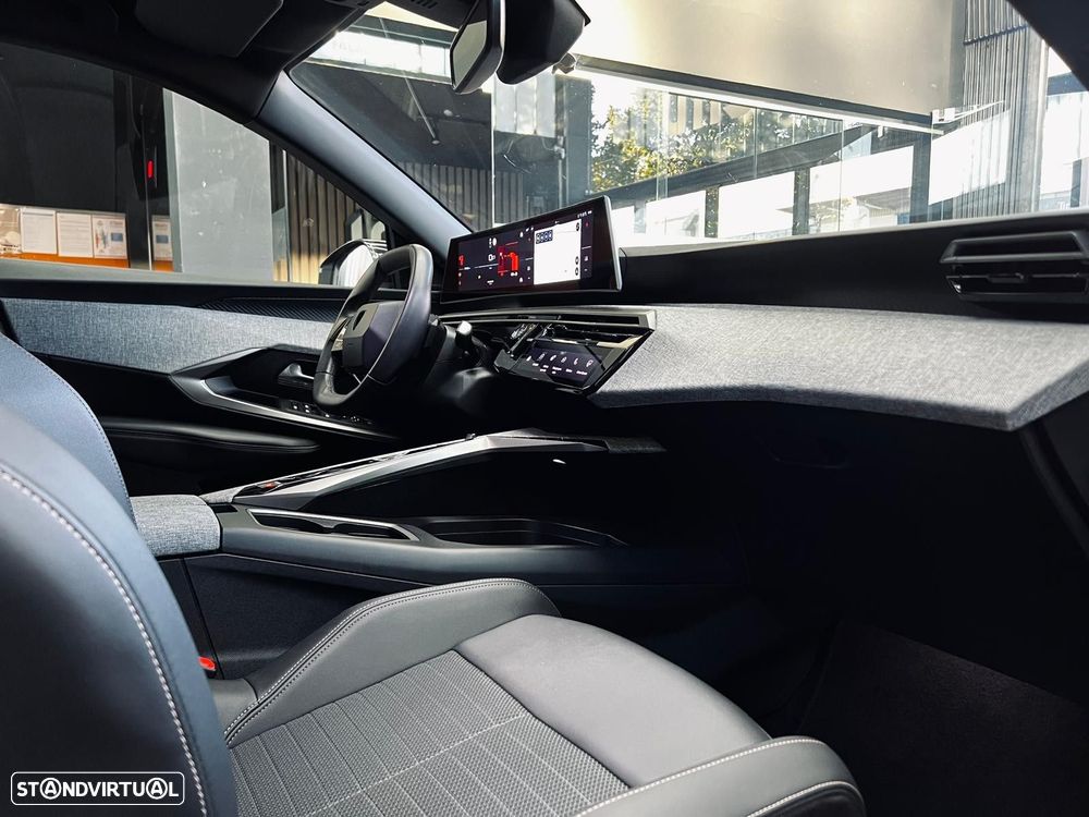 Peugeot 5008 1.2 Hybrid Allure e-DCS6 - 20