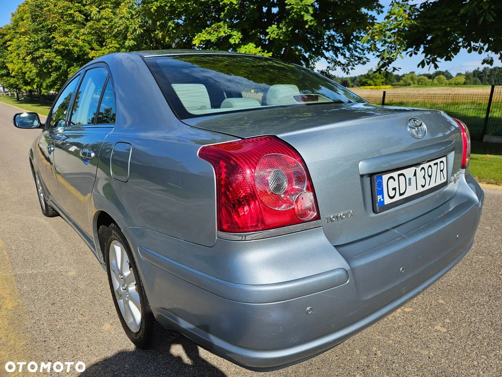 Toyota Avensis 2.0 D-4D Sol - 3
