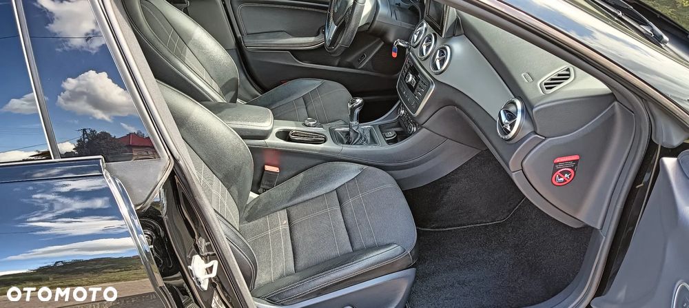 Mercedes-Benz CLA 180 - 14