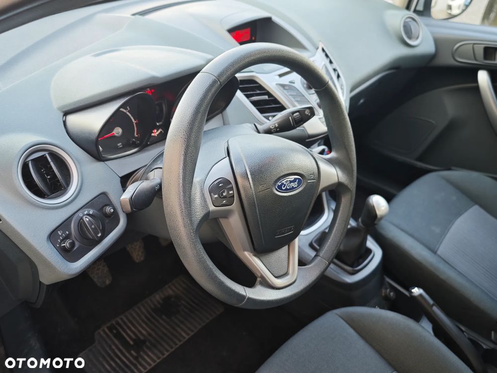 Ford Fiesta 1.25 Trend - 28
