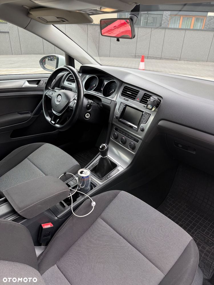 Volkswagen Golf - 14