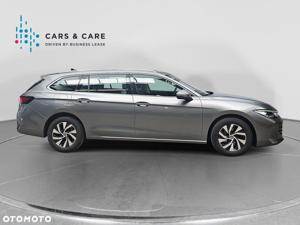 Volkswagen Passat - 22