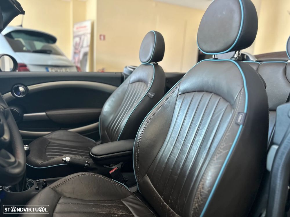 MINI Cabrio Cooper D Highgate - 24