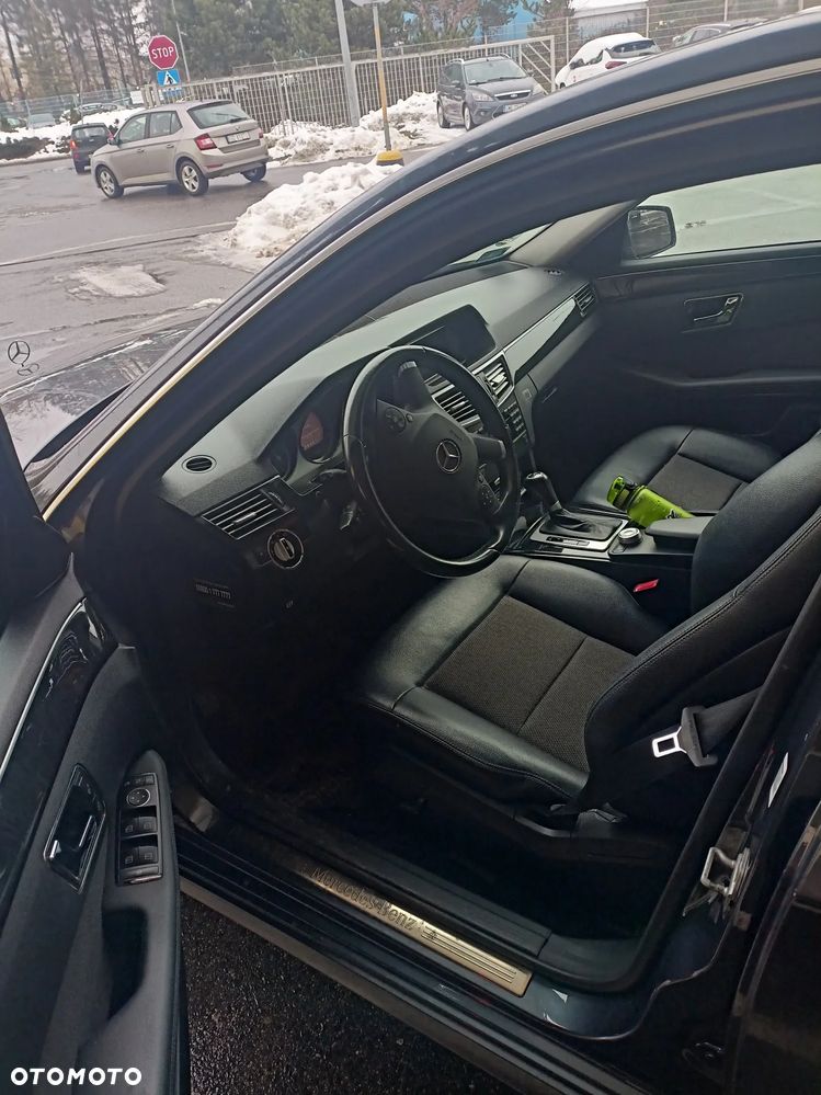 Mercedes-Benz Klasa E 200 CDI DPF BlueEFFICIENCY Automatik Avantgarde - 7