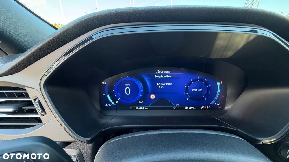 Ford Kuga - 19