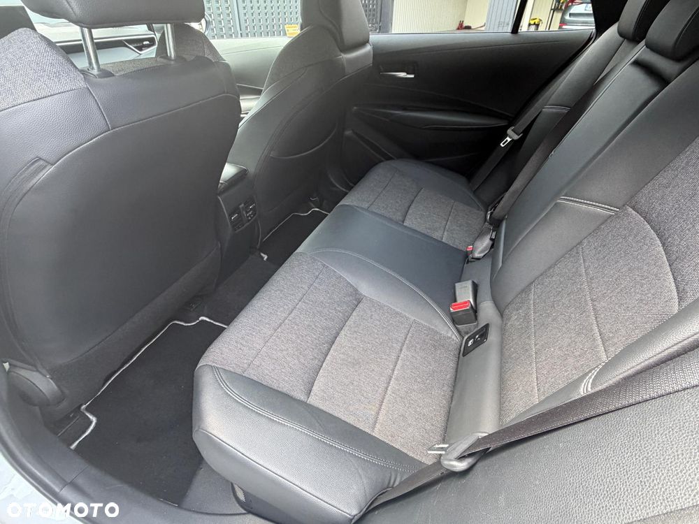 Toyota Corolla 1.8 Hybrid Executive - 18