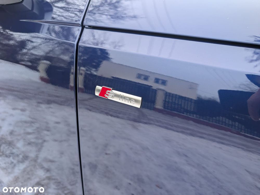 Audi A4 Limousine - 17