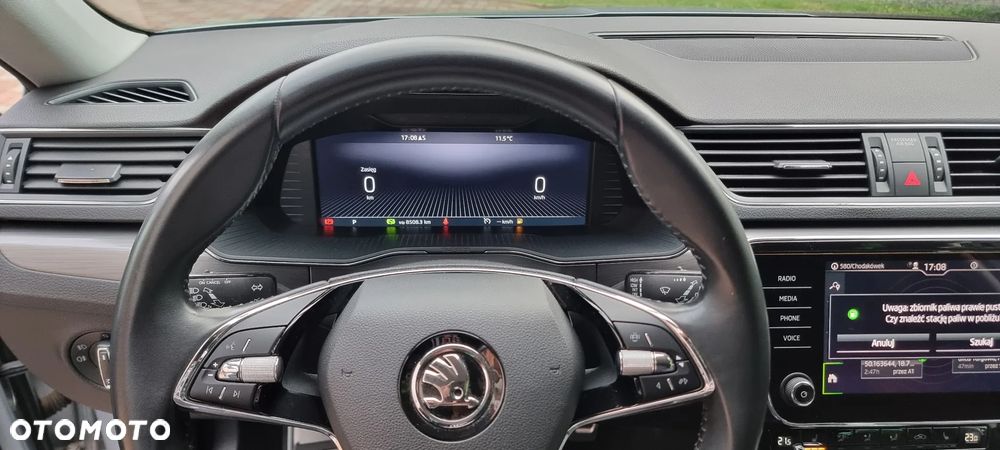 Skoda Superb 2.0 TDI SCR Style DSG - 24
