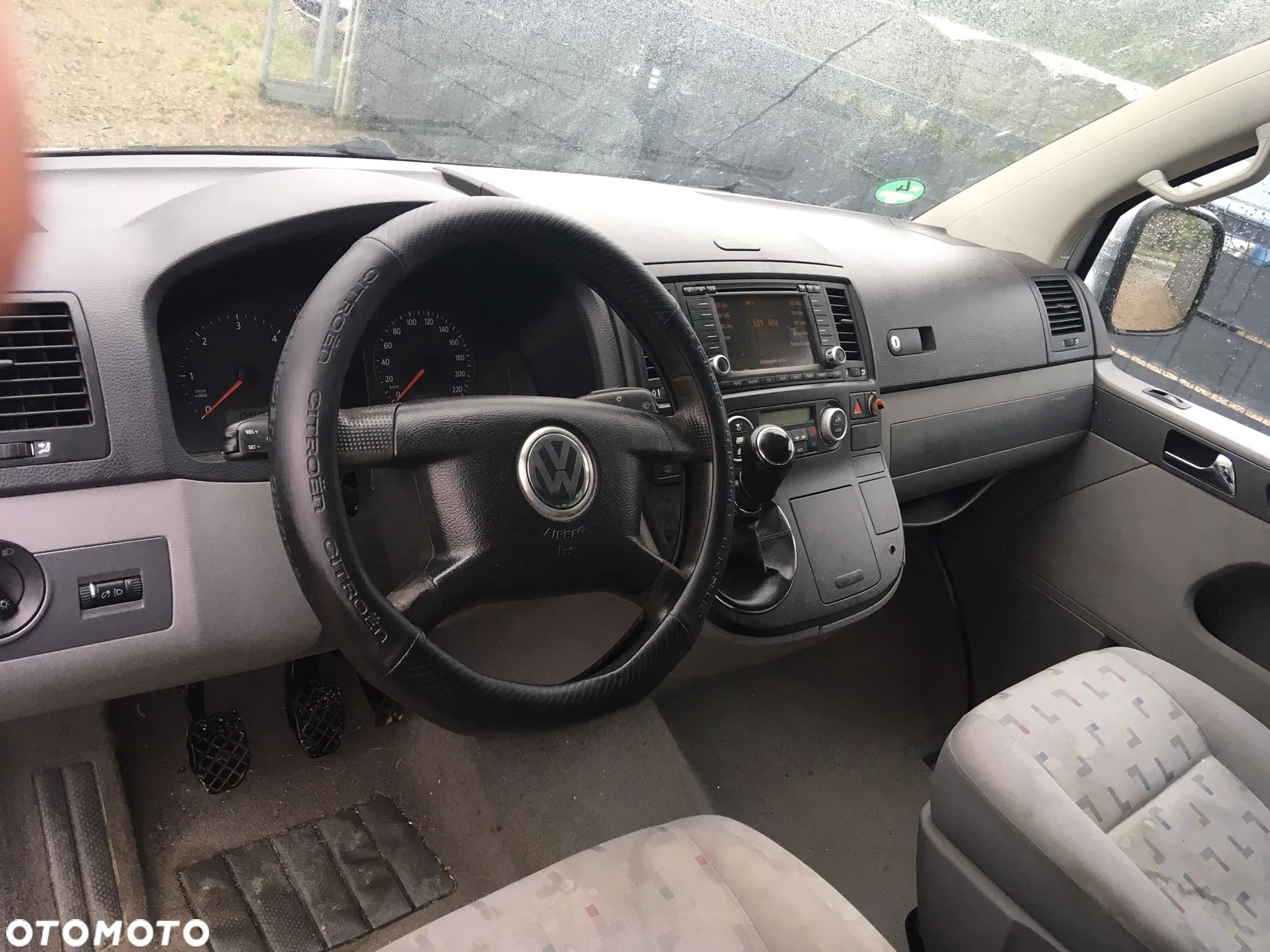 Volkswagen Multivan - 11