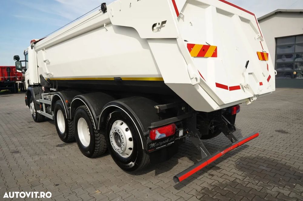Scania P 450 / 8x4 / BASCULANTĂ CU DESCĂRCARE SPATE - 5,6 M / TRIDEM / AXĂ RIDICABILĂ ȘI VIRATOARE / OBLON SPATE HIDRAULIC / EURO 6 - 18