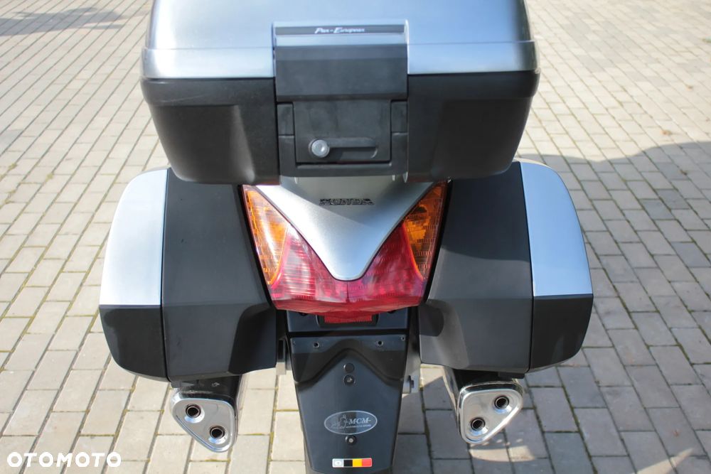 Honda ST - 27