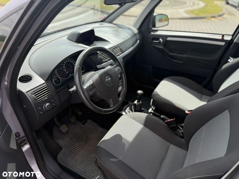 Opel Meriva 1.8 Cosmo - 9